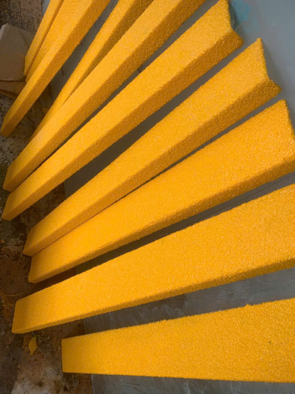 z6666113457967_7525f38b75d3f8588f44373e7b7e8d69-600x800