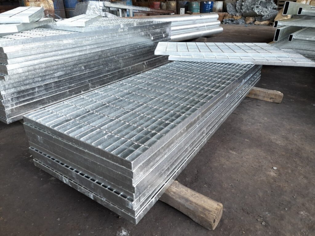 tam-grating-mạ-kẽm-nhúng-nóng-11