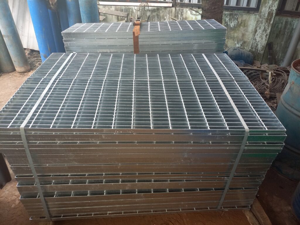 tam-grating-mạ-kẽm-nhúng-nóng-12